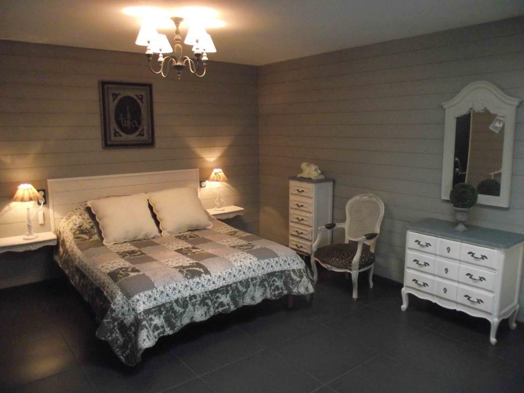 Les Belles Epoques B&B - Piscine - Terrasses - Brumisateurs - Proche Puy Du Fou Saint-Germain-sur-Moine Rum bild