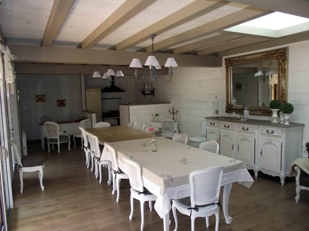 Les Belles Epoques B&B - Piscine - Terrasses - Brumisateurs - Proche Puy Du Fou Saint-Germain-sur-Moine Rum bild